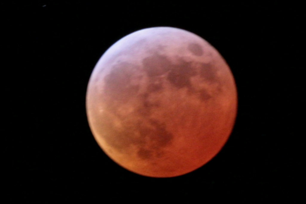 2007-03-03_eclipse-b_DSLR_JMHM